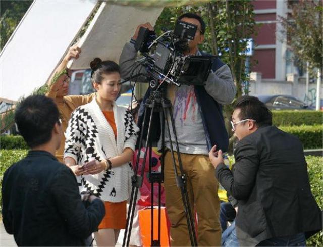 实拍：中国人民赚取人民币的瞬间(组图)【12】