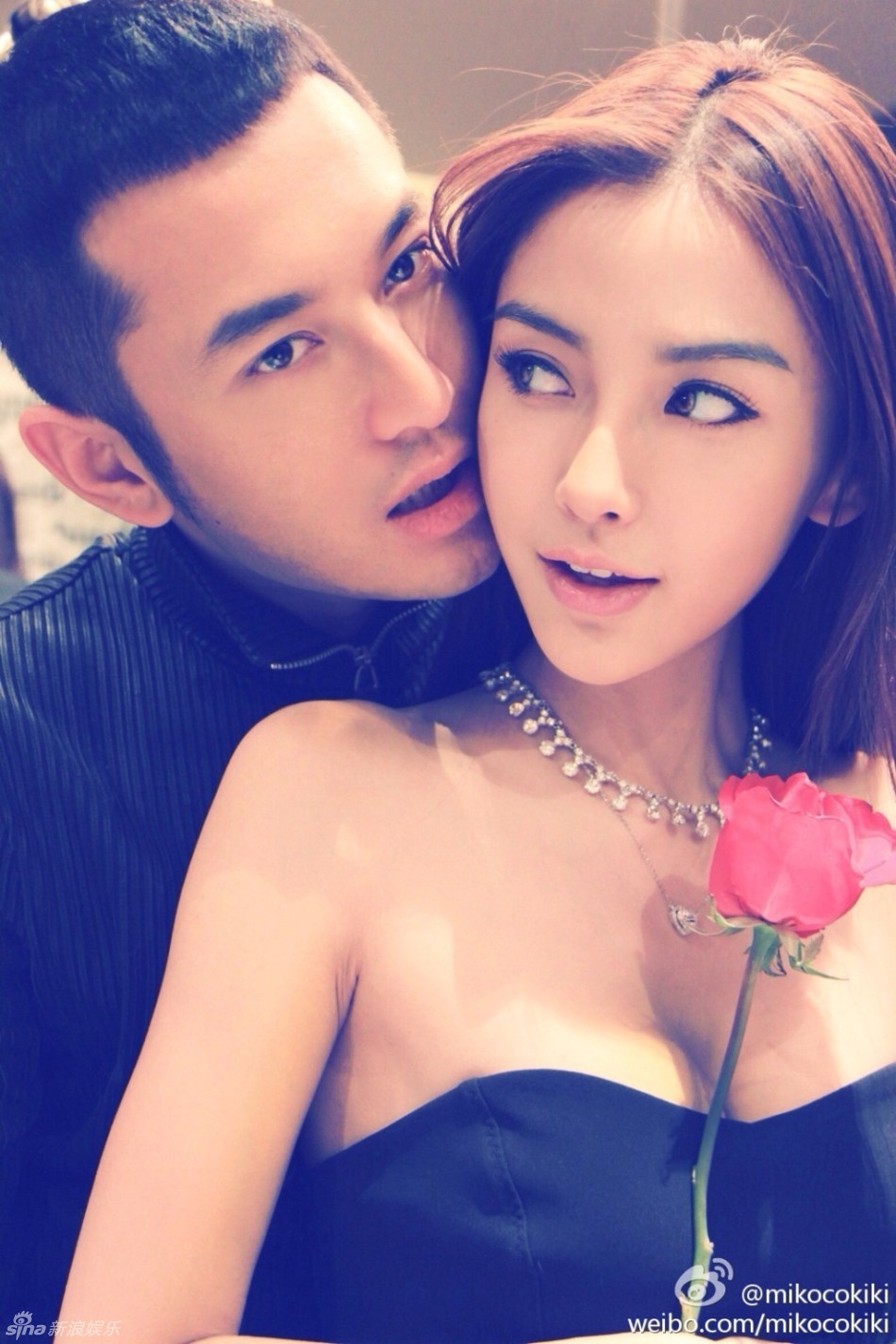 黄晓明Angelababy恩爱写真 深情拥吻浪漫调情