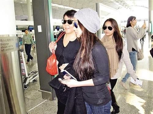 梁家辉21岁双胞胎女儿曝光 娱圈真正双胞胎揭秘