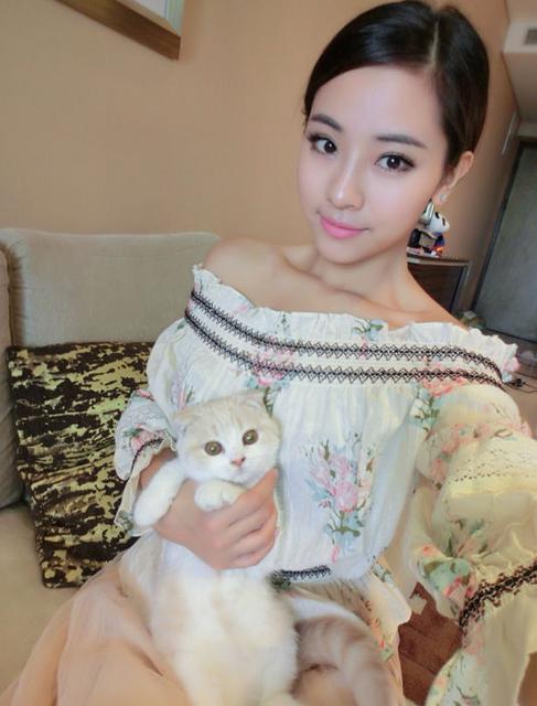 史上身价最贵Showgirl私照曝光 在北影进修