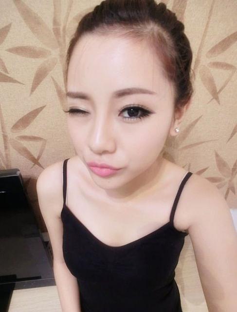 史上身价最贵Showgirl私照曝光 在北影进修