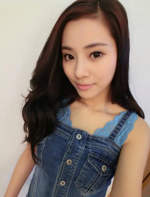 史上身价最贵Showgirl私照曝光 在北影进修