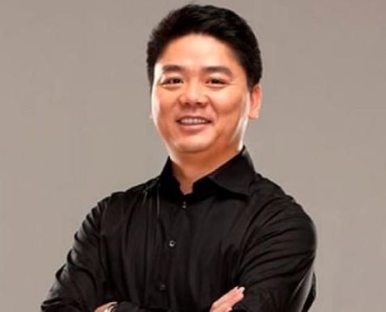 奶茶妹妹被曝与京东掌门刘强东恋爱 年龄差19岁