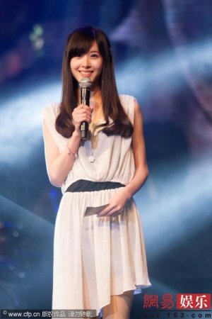 奶茶妹妹被曝与京东掌门刘强东恋爱 年龄差19岁
