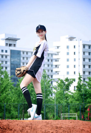 奶茶妹妹被曝与京东掌门刘强东恋爱 年龄差19岁