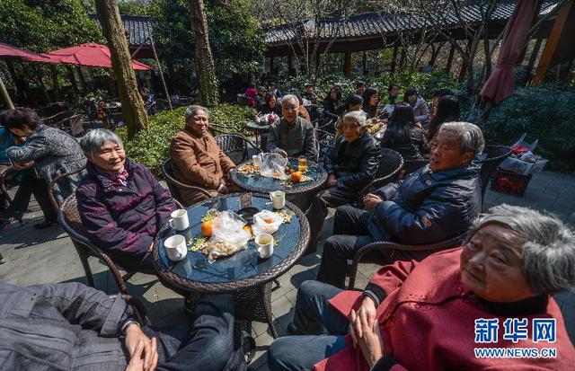 （社会）（1）西湖景区会所“冰火两重天” 关停会所转型方案即将公示