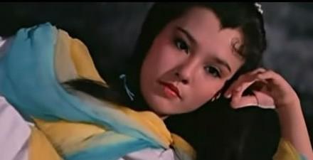 小龙女对比：潘迎紫风情万种 刘亦菲貌美如画
