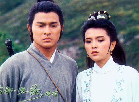 小龙女对比：潘迎紫风情万种 刘亦菲貌美如画