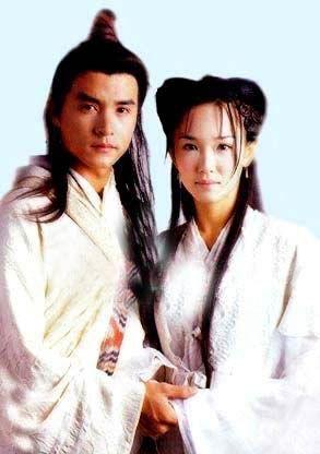 小龙女对比：潘迎紫风情万种 刘亦菲貌美如画