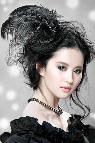 刘亦菲董洁林心如 揭校花女星风流情史