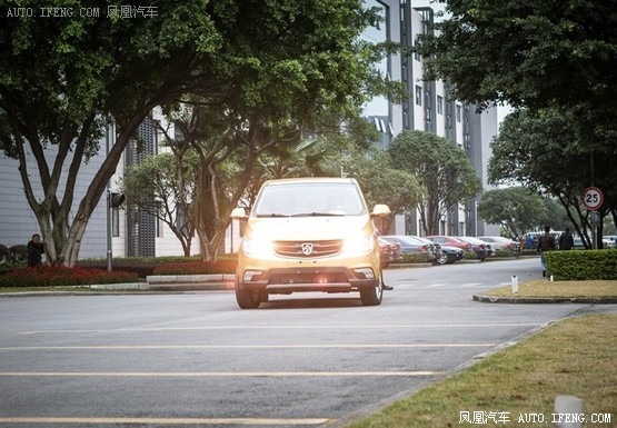 一周重点新车 10万省油SUV配全景天窗