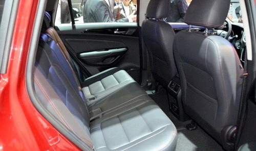 搭1.8T/2.0L引擎 长安CS75北京车展上市