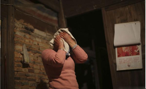 摄影师记录“女子”双性40年