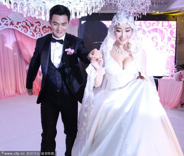 严屹宽杜若溪上海办婚宴 尽显甜蜜