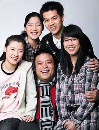 “狼爸”教子 20年打出“一门仨北大”