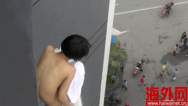 吸毒女子全裸跳楼