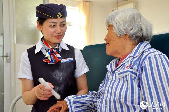 医院护士穿空姐制服