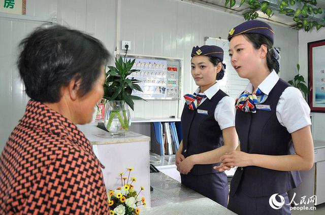 医院护士穿空姐制服