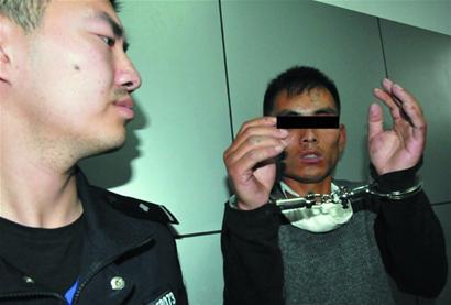 半夜酒瓶倒地声惊落窗外蜘蛛贼 民警15分钟破案