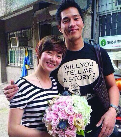 蓝正龙与周幼婷登记结婚 妻子PK旧爱大S