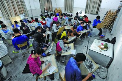 14项权限下放给学校 招聘急缺教师学校说了算