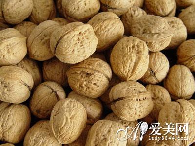  10大食物补肾显奇效 常吃年轻不显老 