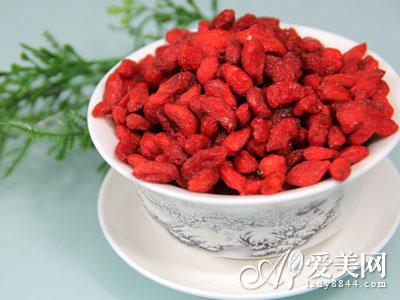  10大食物补肾显奇效 常吃年轻不显老 