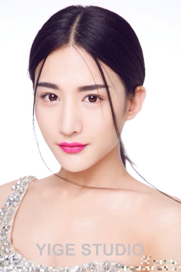 最美伪娘小灿女装扮相秒杀女星