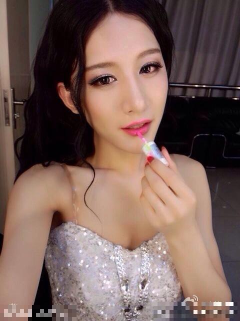 最美伪娘小灿女装扮相秒杀女星