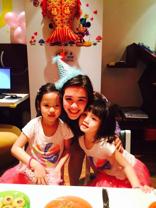 钟丽缇爱女庆祝四岁生日 靓妈萌女疼爱之情溢于言表（组图）