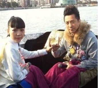 吴莫愁公布恋情认爱哈林 网友直呼大有夫妻相【组图】